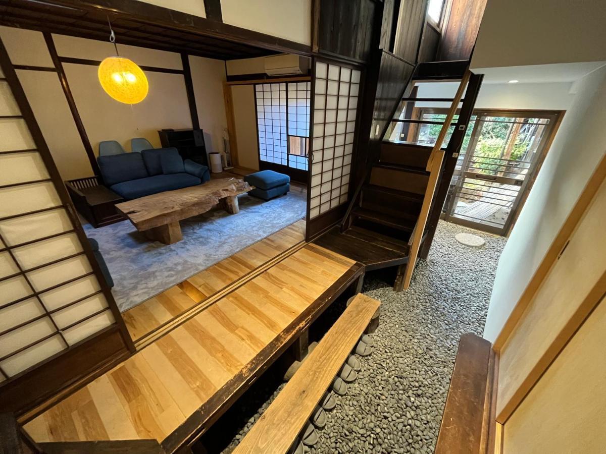 Only One Group Stays Per Day -Tenmaya-家族や仲間と貸し切りゲストハウス 天満屋 Nakatsugawa Exterior photo